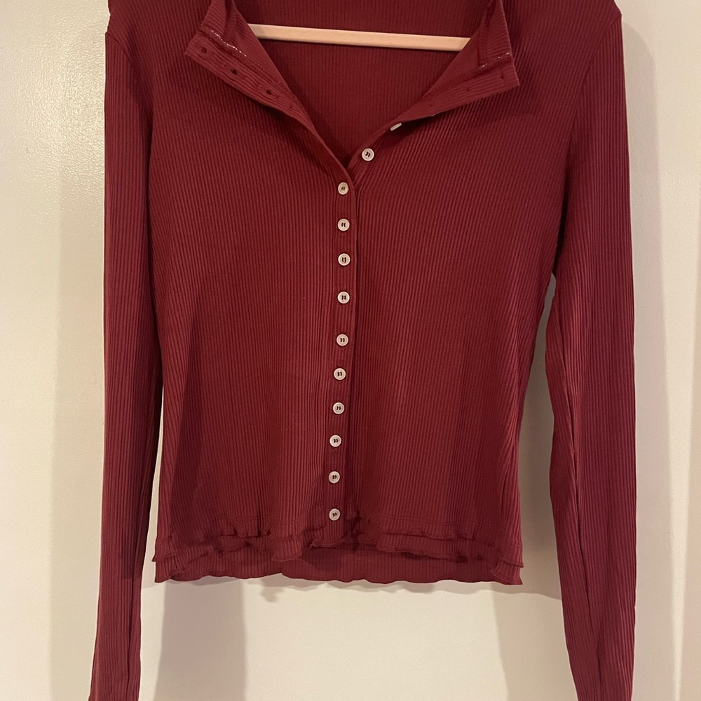 HYFVE Ribbed Button-Front Long Sleeve Top in Burgundy
